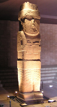 statue